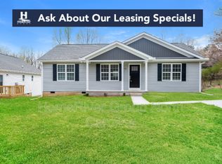 985 Pine Circle Dr NW, Concord, NC 28027