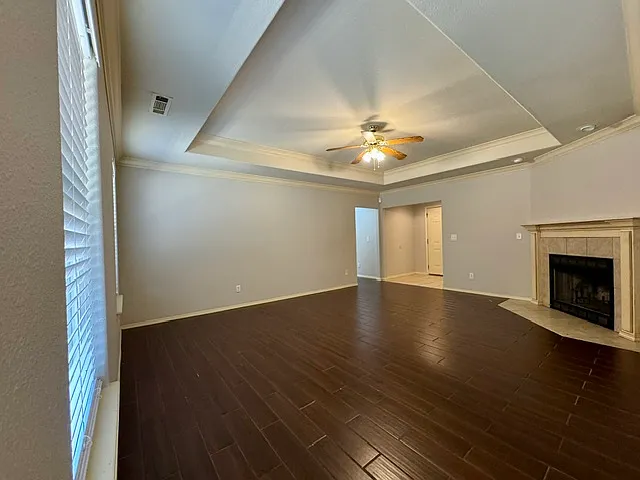 807 SW River Rock St — Photo 5