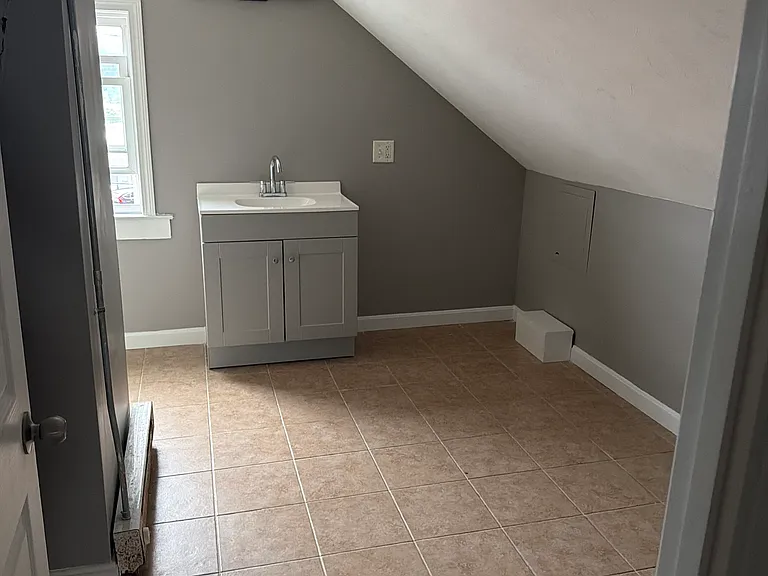 125 Rathbun St #3 — Photo 8
