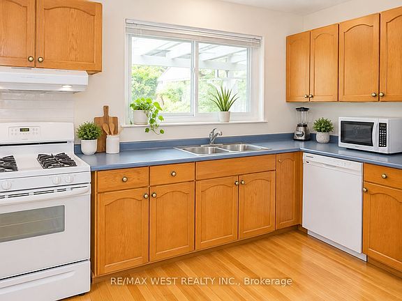 4th image of 3538 Bannerhill Ave