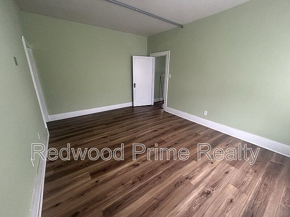 3rd image of 908 Main St #202