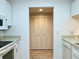 20 Plantation Dr