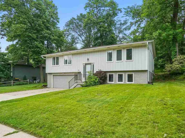115 N Westminster St, Iowa City, IA 52245