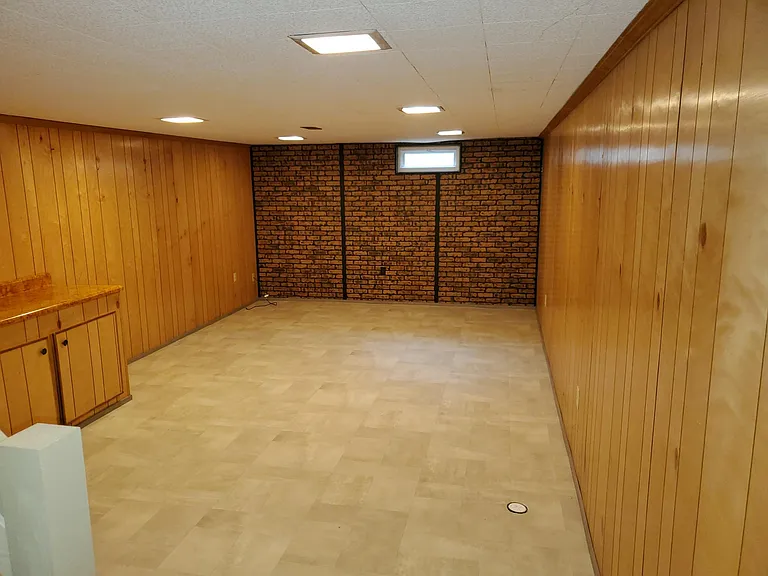 115 Camelot Dr — Photo 14