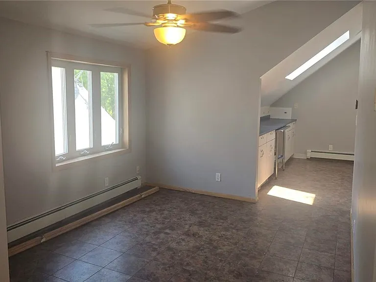 339 Fletcher St — Photo 3