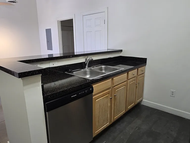 302 Goshen St #106 — Photo 13