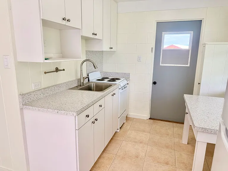 50 Loha St — Photo 8