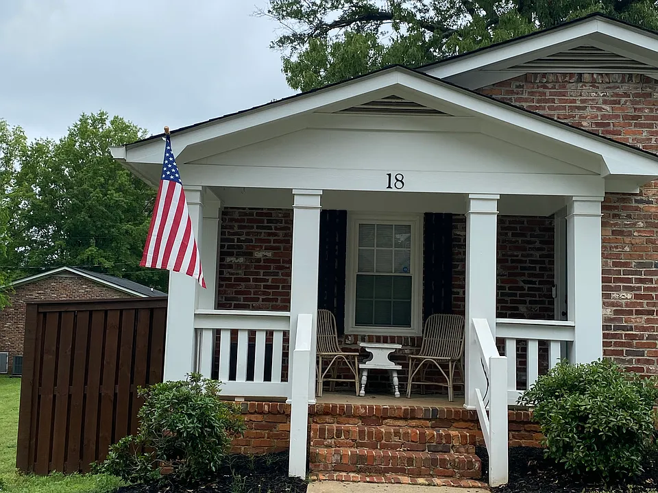 18 Judy St