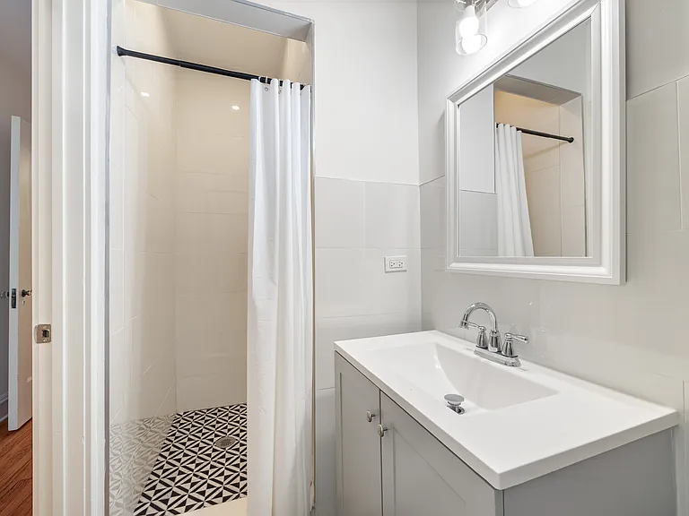 721 Foster St #1W — Photo 21
