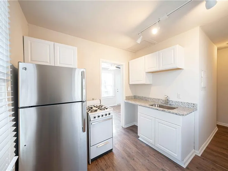 716 Lakeview Ave NE #5 — Photo 7