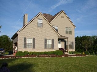 376 Deer Ln, Oxford, MI 48371