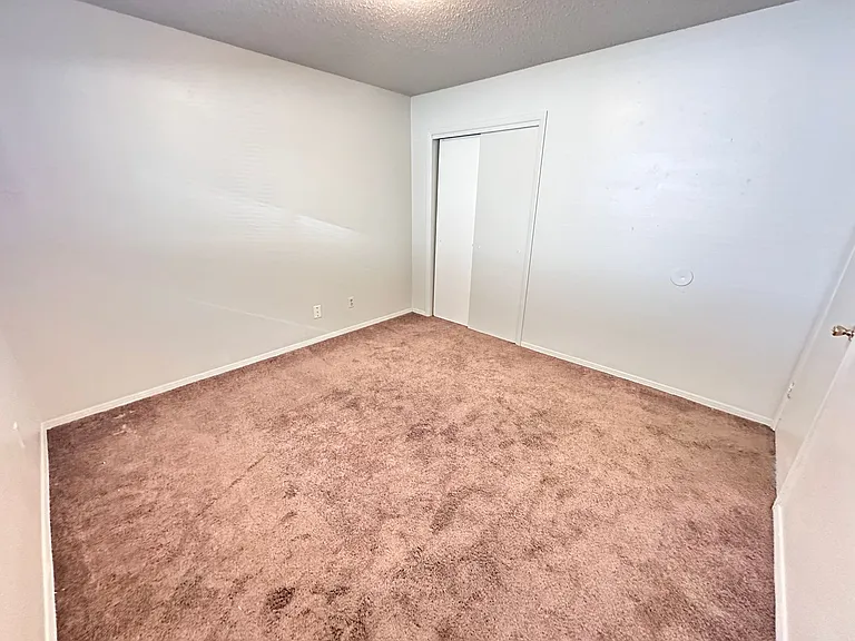 3211 Morris Street NE — Photo 10