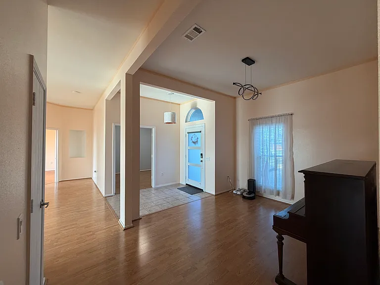 417 Hardwicke Ln — Photo 12