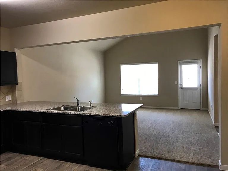 3201 Ortman Dr — Photo 8