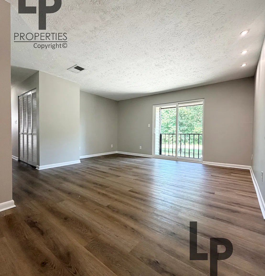 1325 Gray Hawk Rd — Photo 4