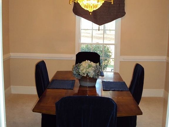Dining Room 11.4x12.10'