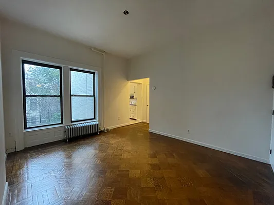 Rented by Compass | media 40