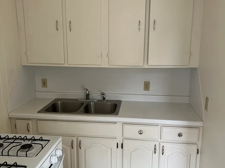 209 2nd St NW #6 — Photo 7