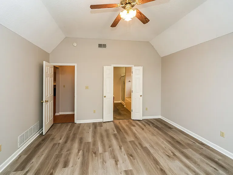 8243 Cross Point Dr — Photo 8