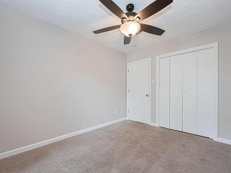 2606 Lexington Woods Dr — Photo 28