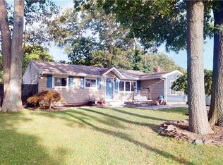 63 Blue Point Rd, Selden, NY 11784