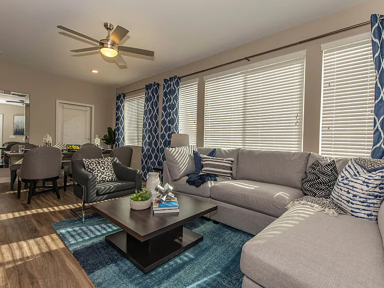 B3 1140 SQFT 2 Bed 2 Bath