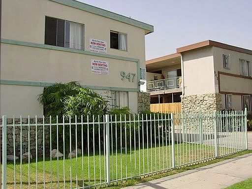 2nd image of 947 Myrtle Ave APT 2