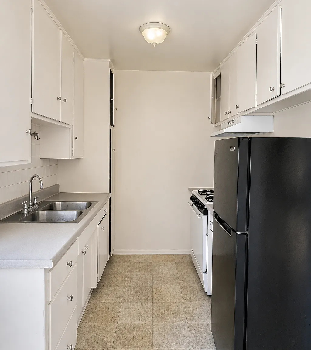 432 S Manhattan Pl — Photo 4