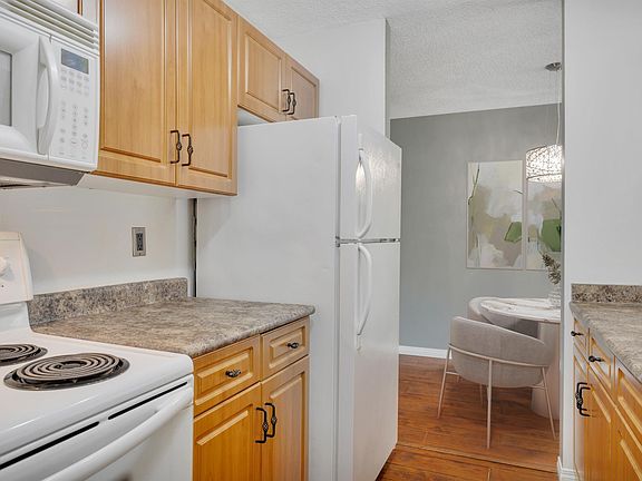 4th image of 4210 139th Ave NW #126