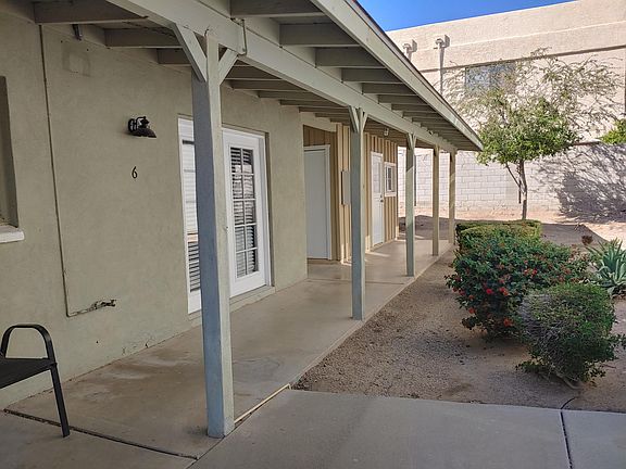 4th image of 1216 E Rose Ln #6