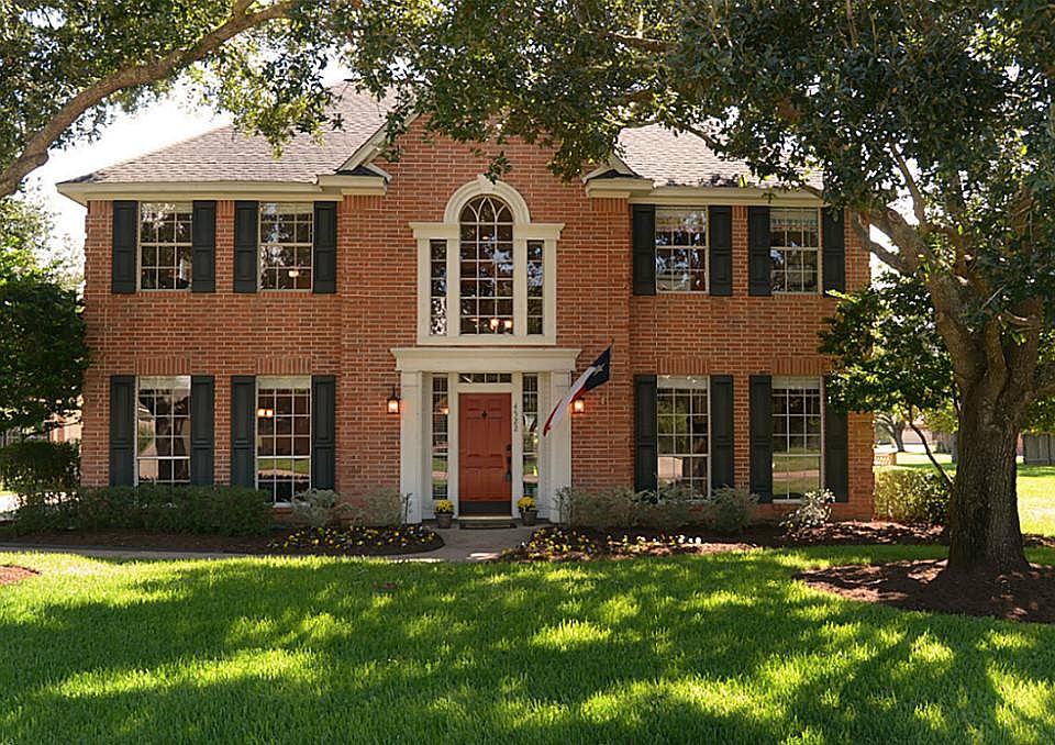 This home looks like one straight from the Virginia countryside with the timeless architecture of ou