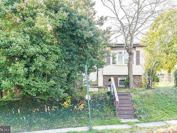 3rd image of 534 Heckel Ave