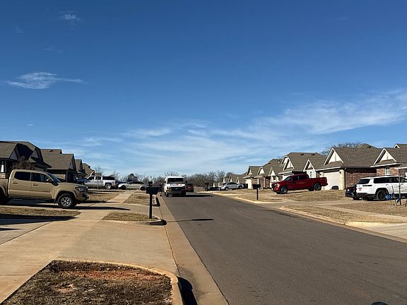 4th image of 1200 Magnolia Dr