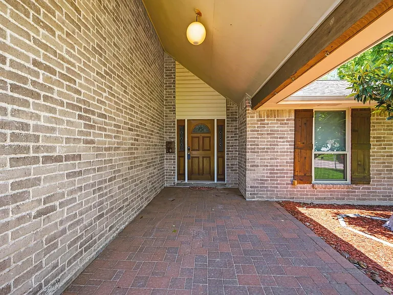 17511 Favor Bend Ct — Photo 8