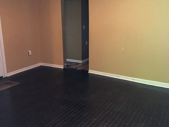 3rd image of 130 Highland Ave