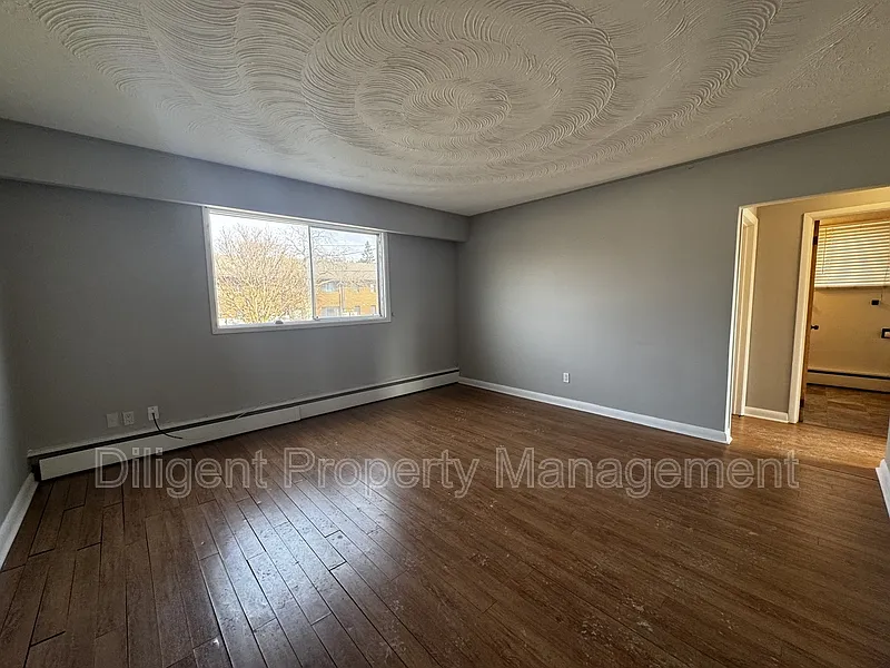 2 bed, 1.0 bath, $1,745 — Photo 3