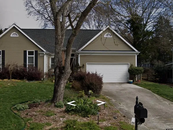 9919 Deer Spring Ln, Charlotte, NC 28210