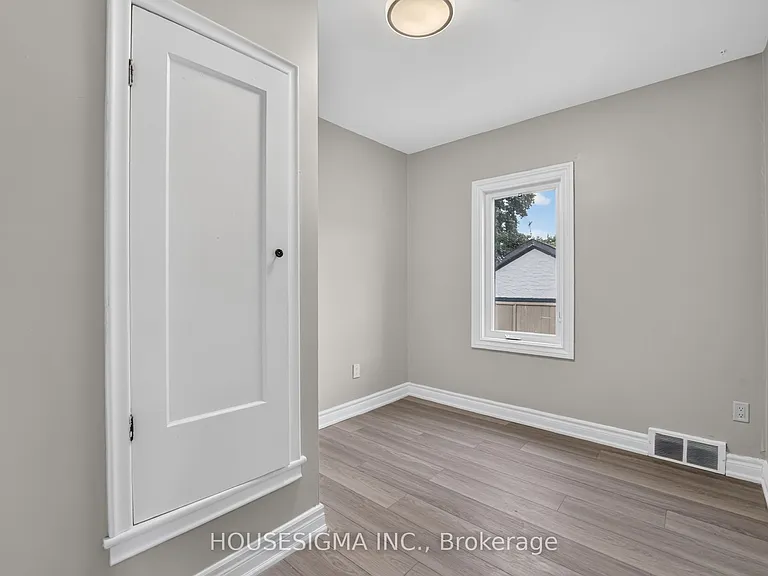 342 Carlton St — Photo 13