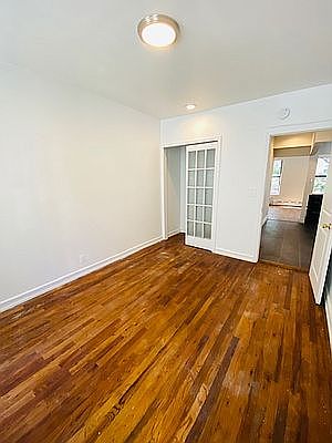 4th image of 604 9th Ave #2B