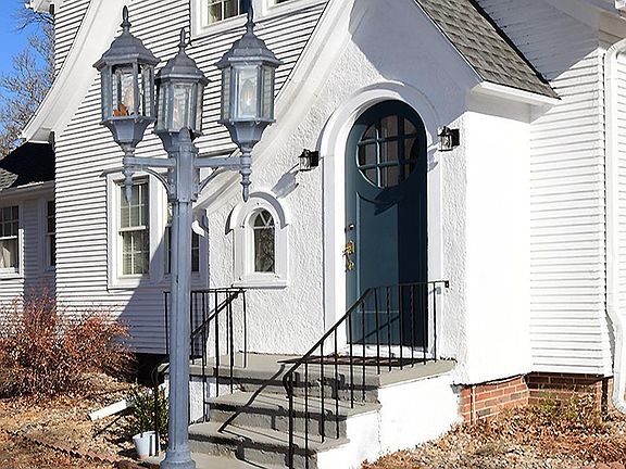 3rd image of 1302 McKaig Ave