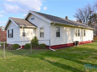 2738 Seaman St, Oregon, OH 43616