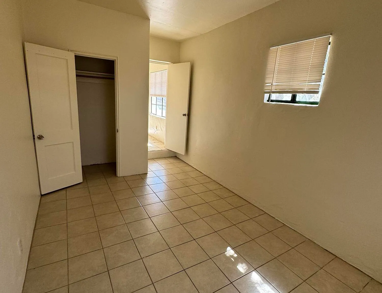 2 bed, 1.0 bath, 756 sqft, $1,100 — Photo 4