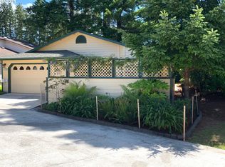 1305 Seacrest Ln, Brookings, OR 97415