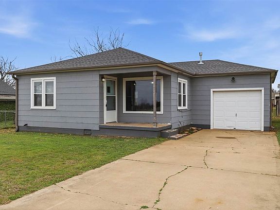 3rd image of 1106 Locust St