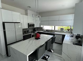 2342 McKinley St #3, Hollywood, FL 33020