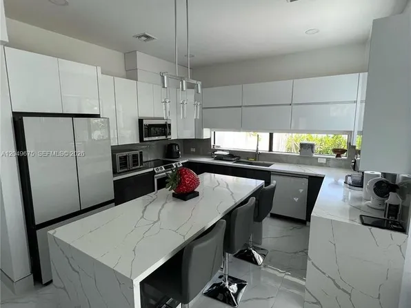 2342 McKinley St #Townhouse 3, Hollywood, FL 33020