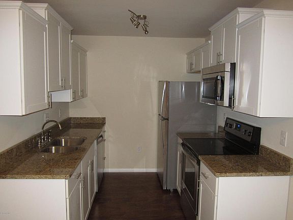 4th image of 1742 Donlee Dr