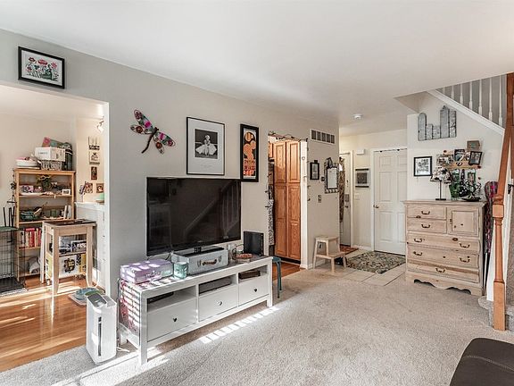 4th image of 8916 Ironwood Dr