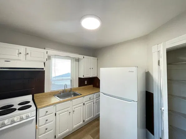 805 Central Ave, Dover, NH 03820