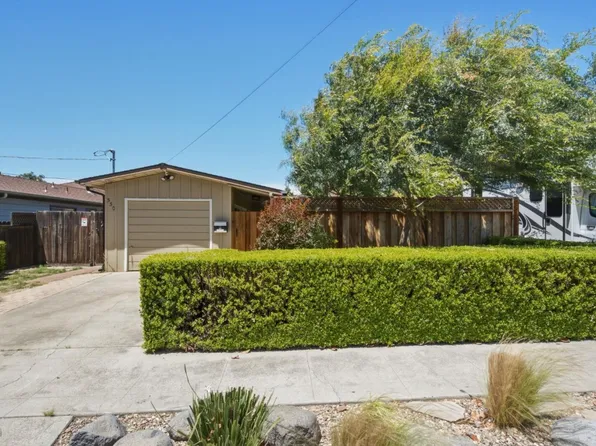 530 B St, Hollister, CA 95023
